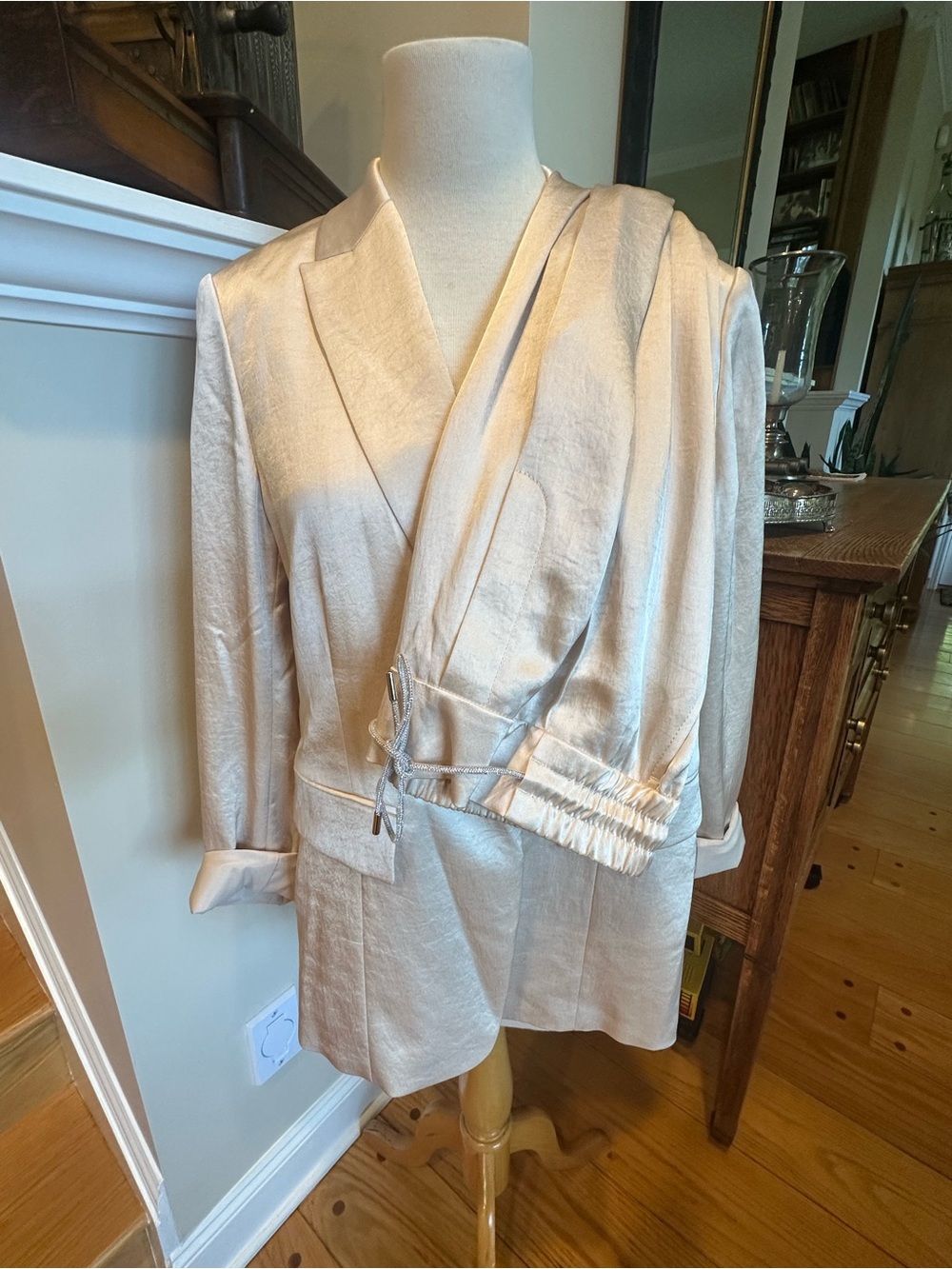Marc Cain Cream - Blush Satin suit / elastic waist with rhinestone drawstring